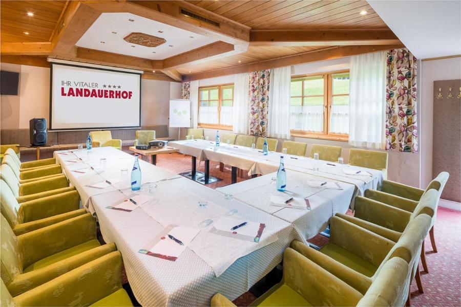 ホテル ヴィタラー ランドウワーホフ シュラートミンク エクステリア 写真